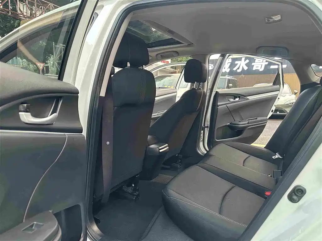 Honda Civic — миниатюра 13