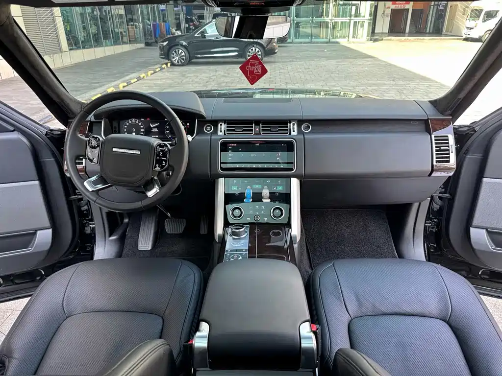 Land Rover Range Rover — миниатюра 4