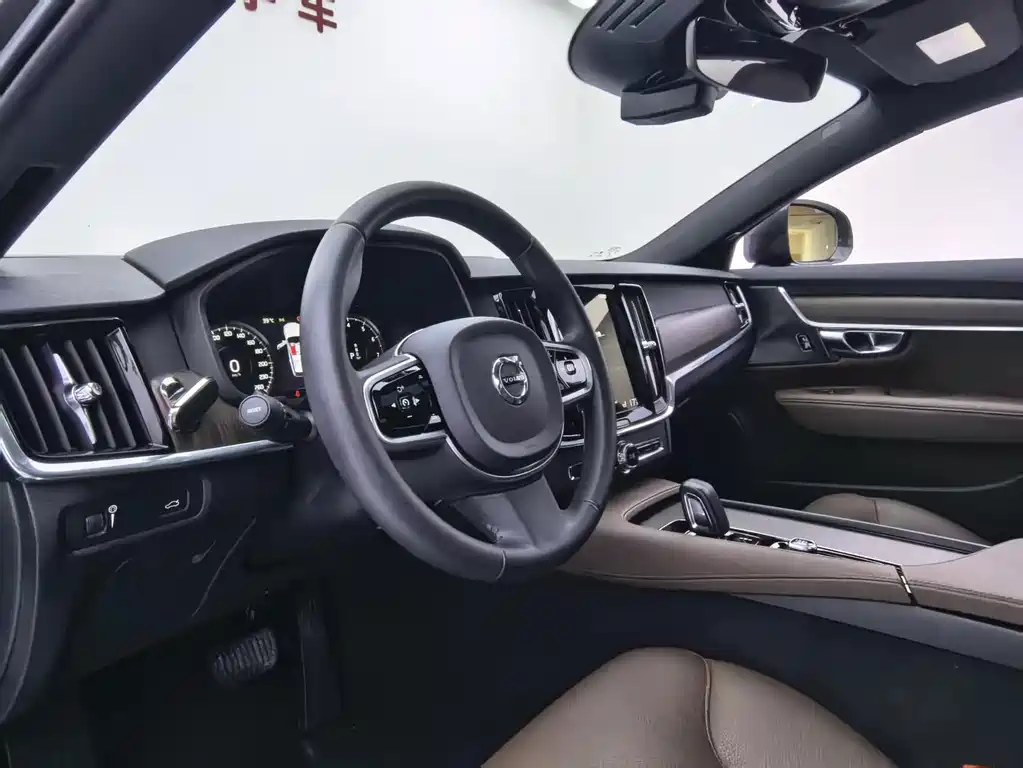 Volvo V90 — миниатюра 18