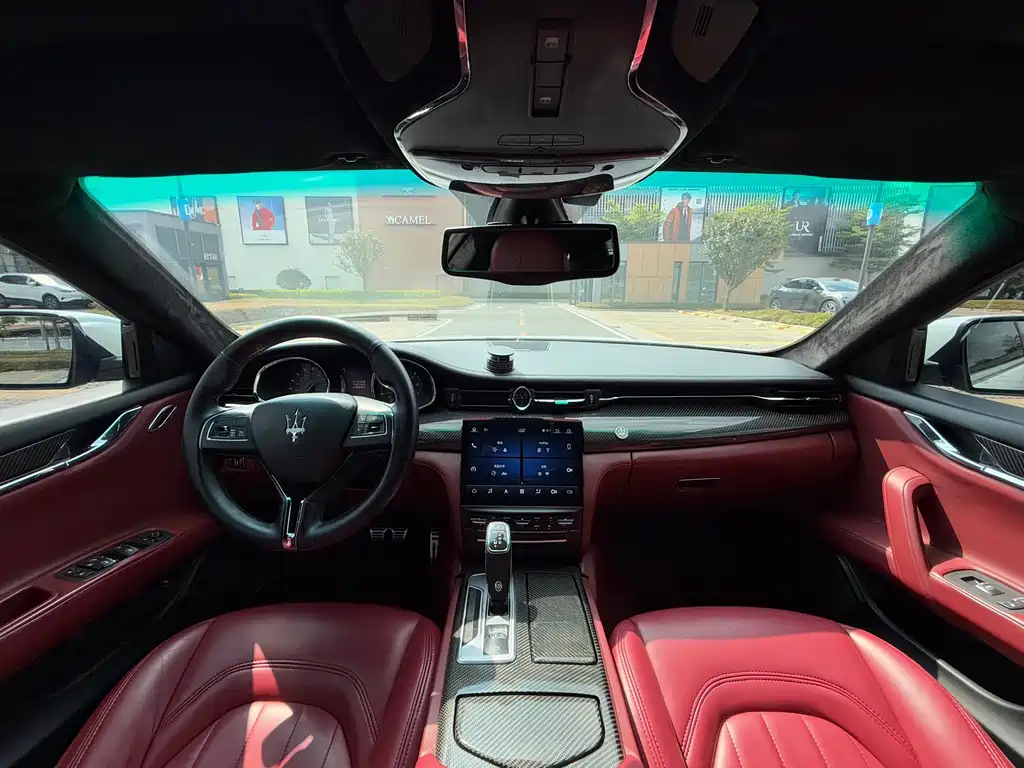 Maserati Quattroporte — миниатюра 16