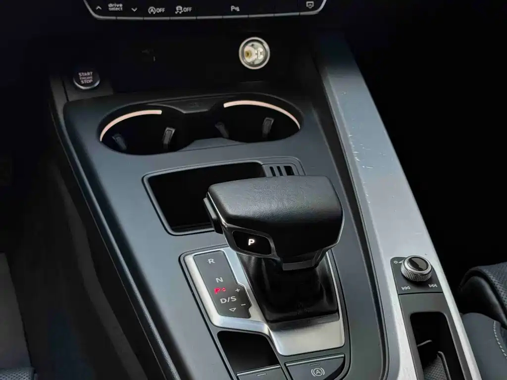 Audi A4L — миниатюра 11