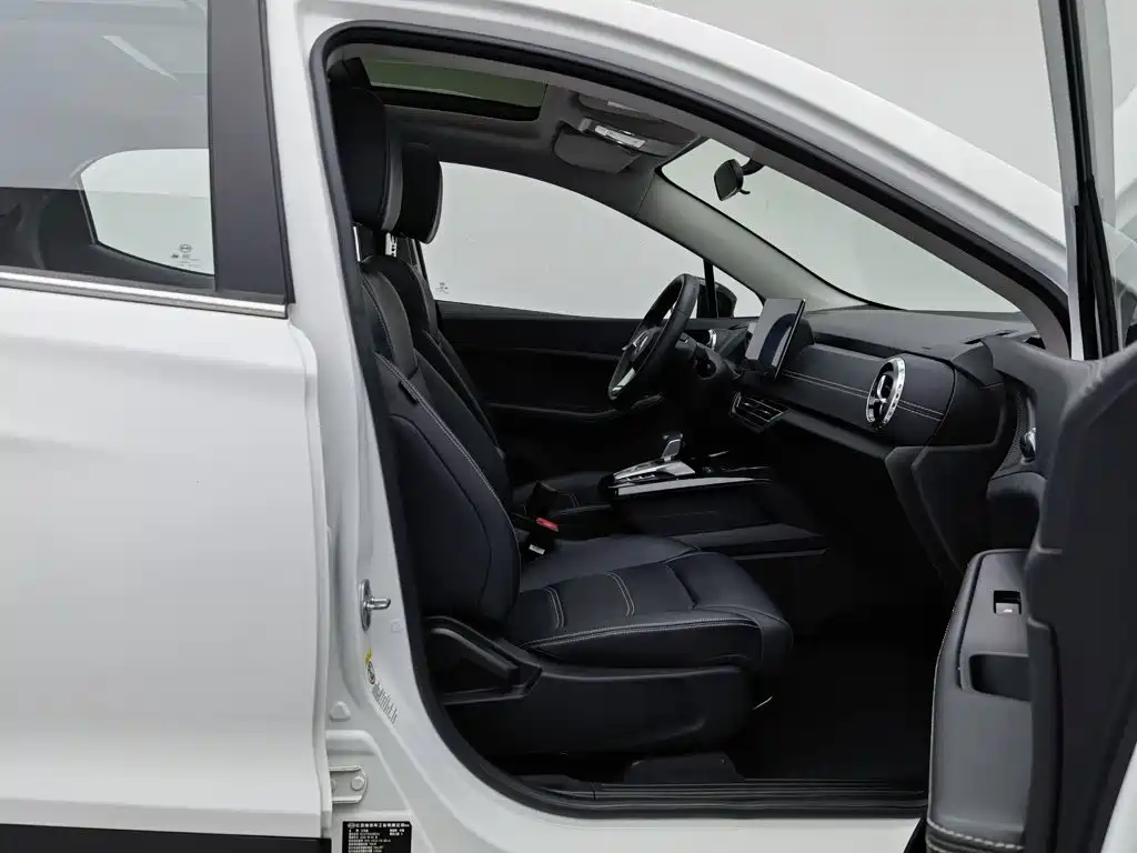 BYD Yuan EV — миниатюра 23