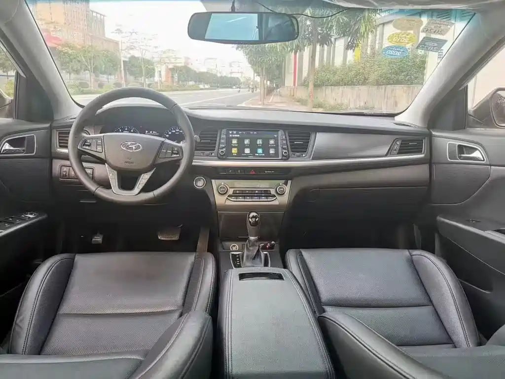 Hyundai Mistra — миниатюра 4