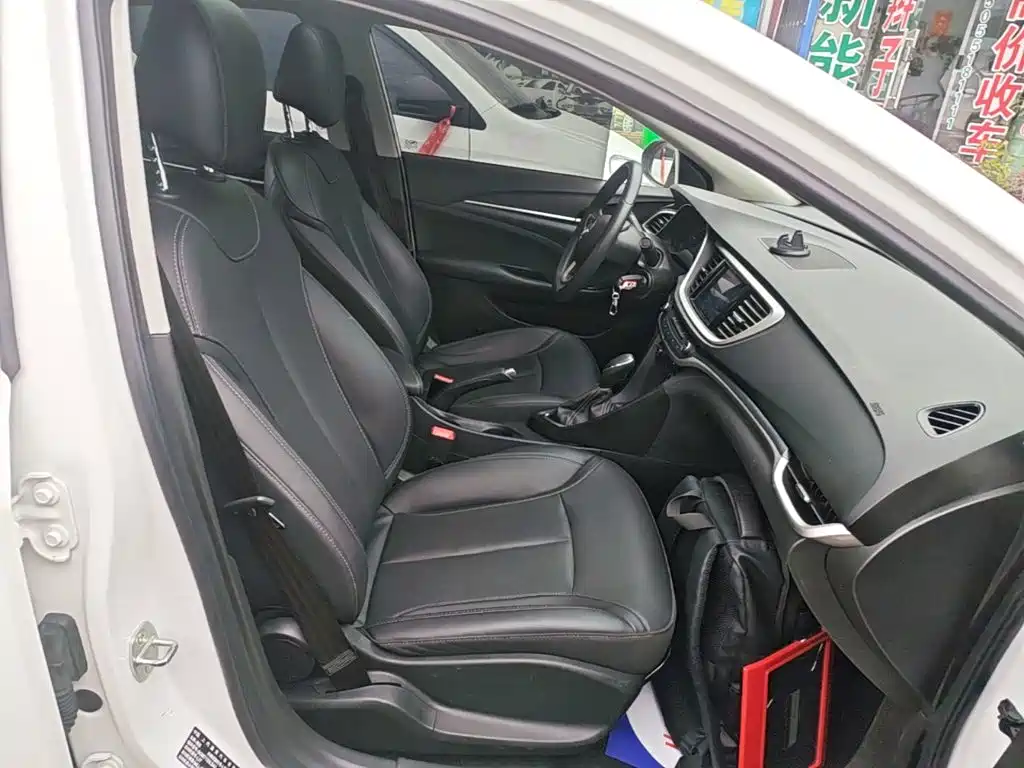 Buick Excelle — миниатюра 25