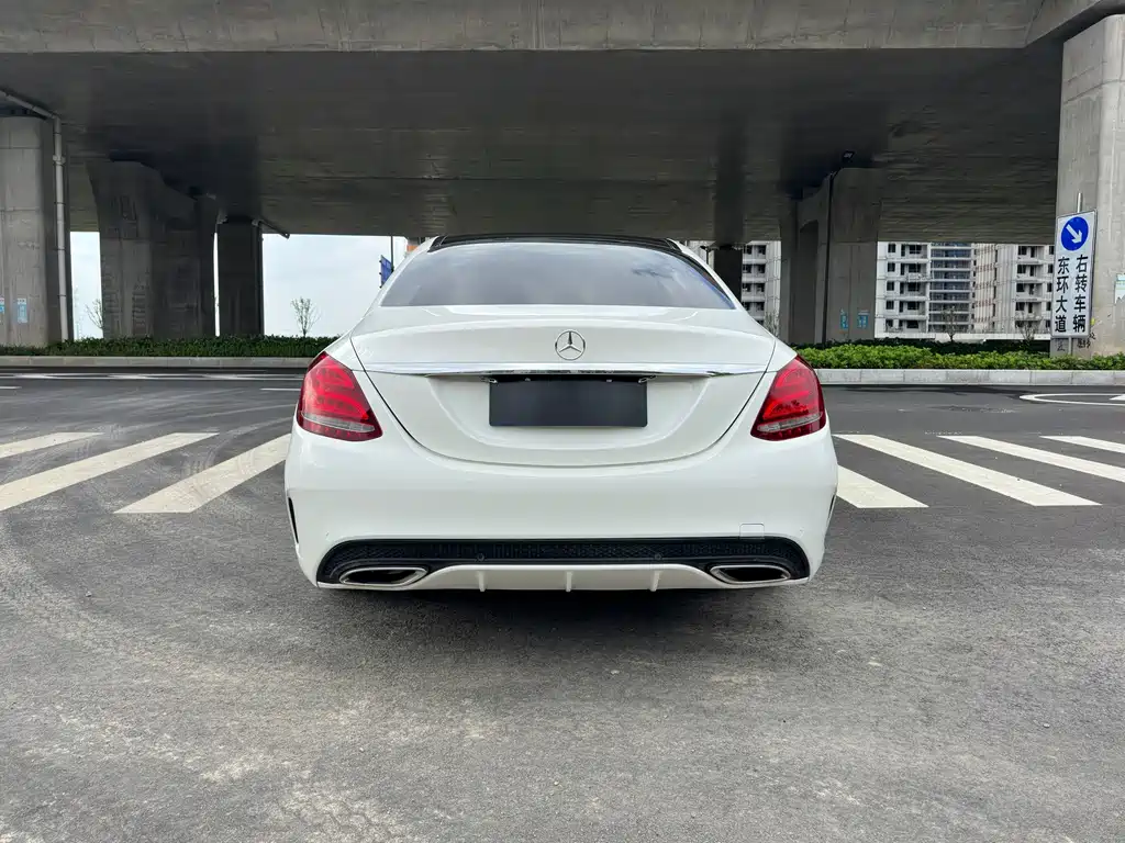 Mercedes-Benz C-Class — миниатюра 6