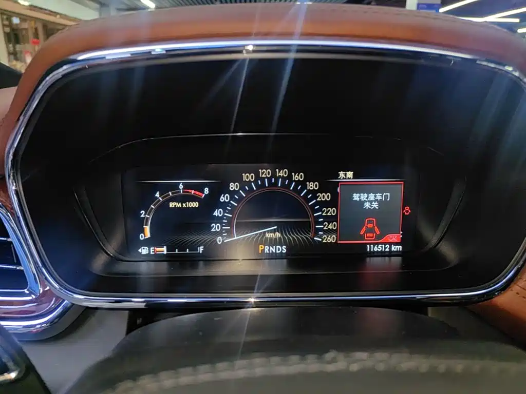 Lincoln Continental — миниатюра 12