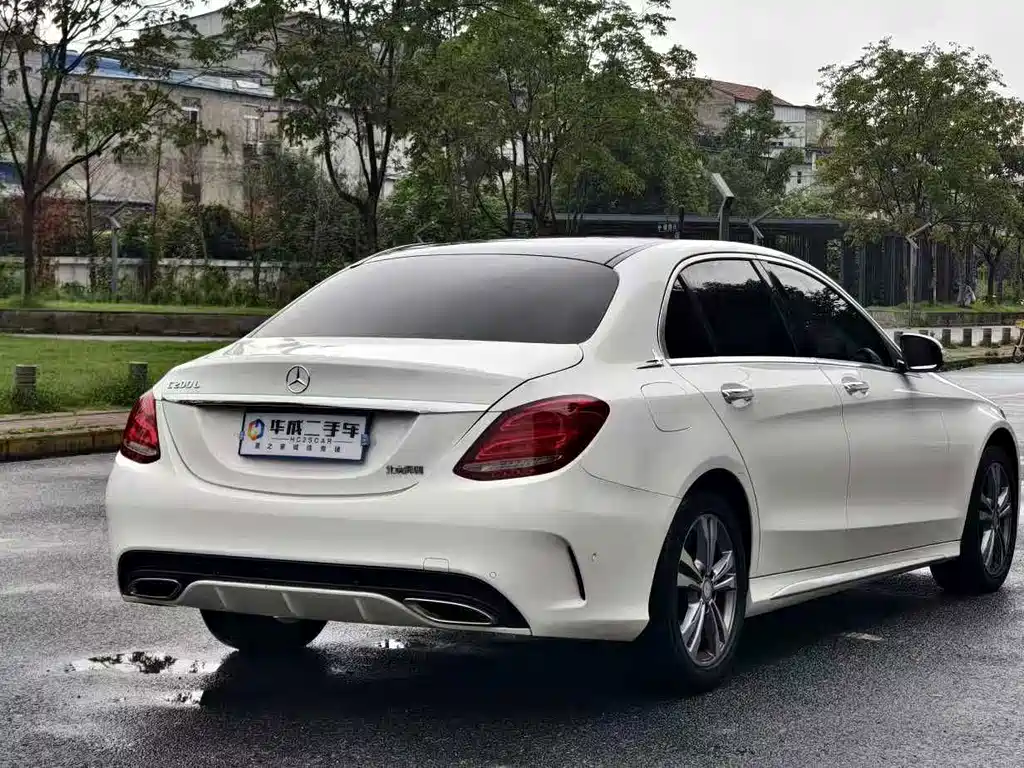 Mercedes-Benz C-Class — миниатюра 5