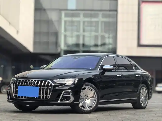 AUDI A8 2024