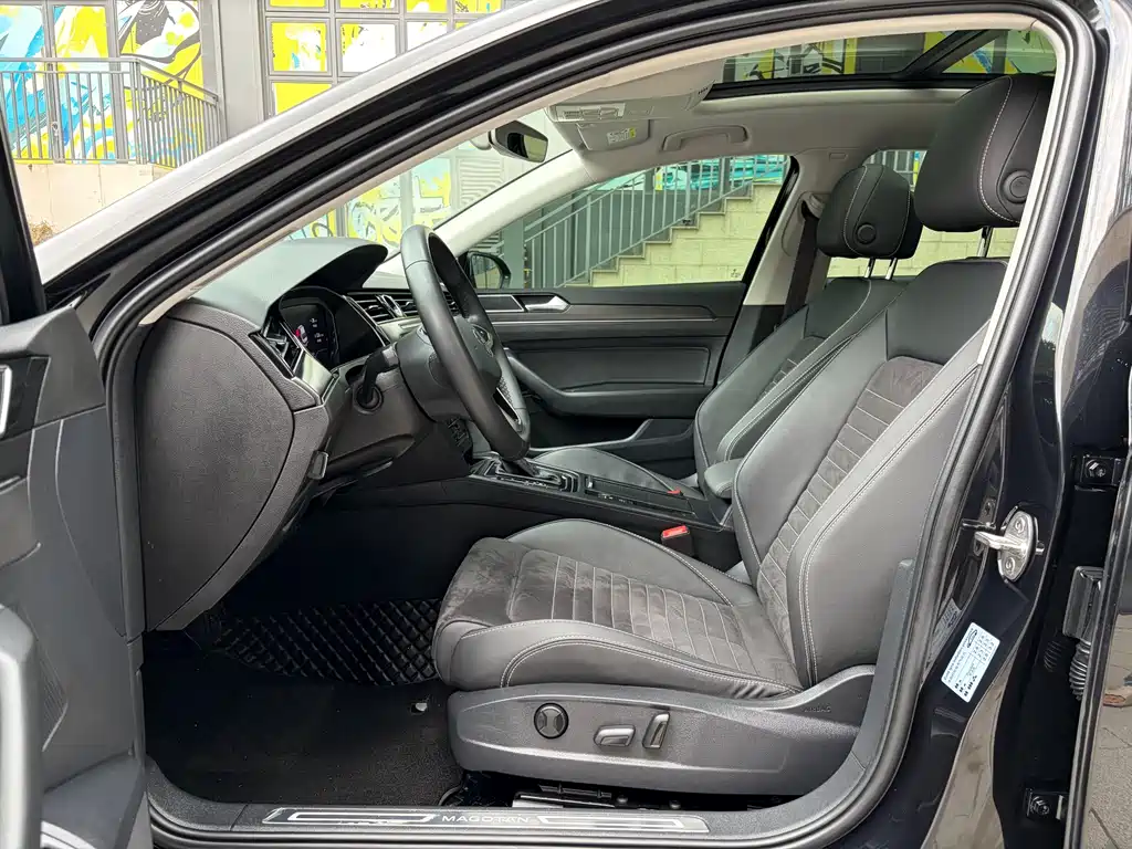 Volkswagen Magotan 2021 330TSI DSG 30