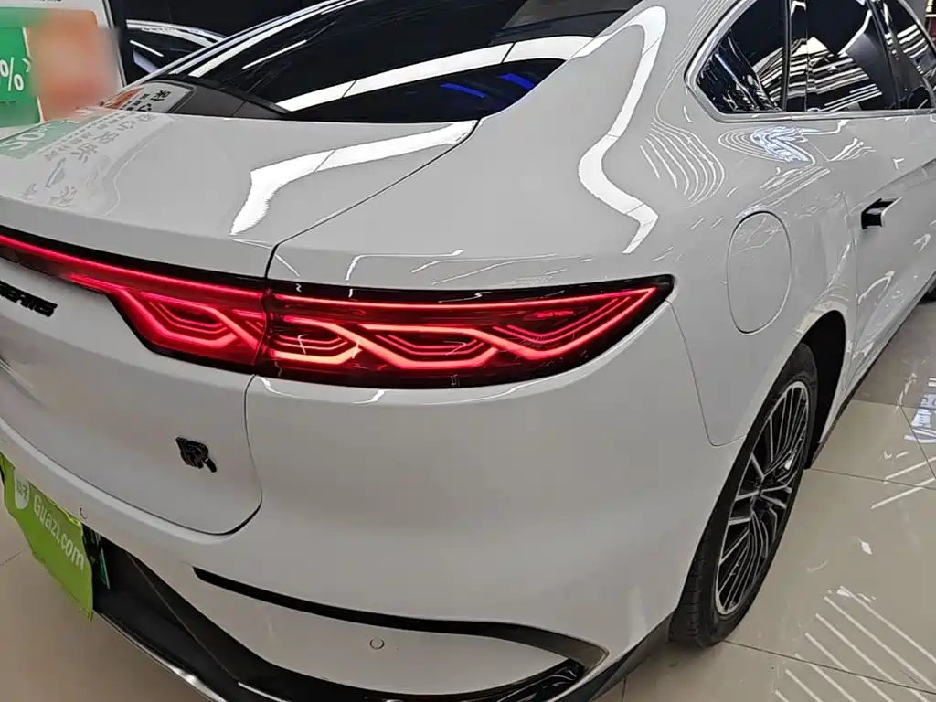 BYD Han — миниатюра 8