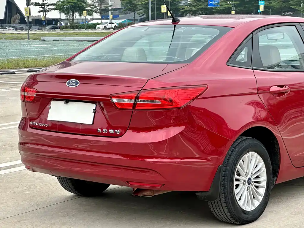 Ford Escort — миниатюра 9