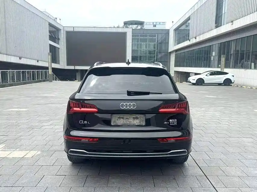 Audi Q5L — миниатюра 16