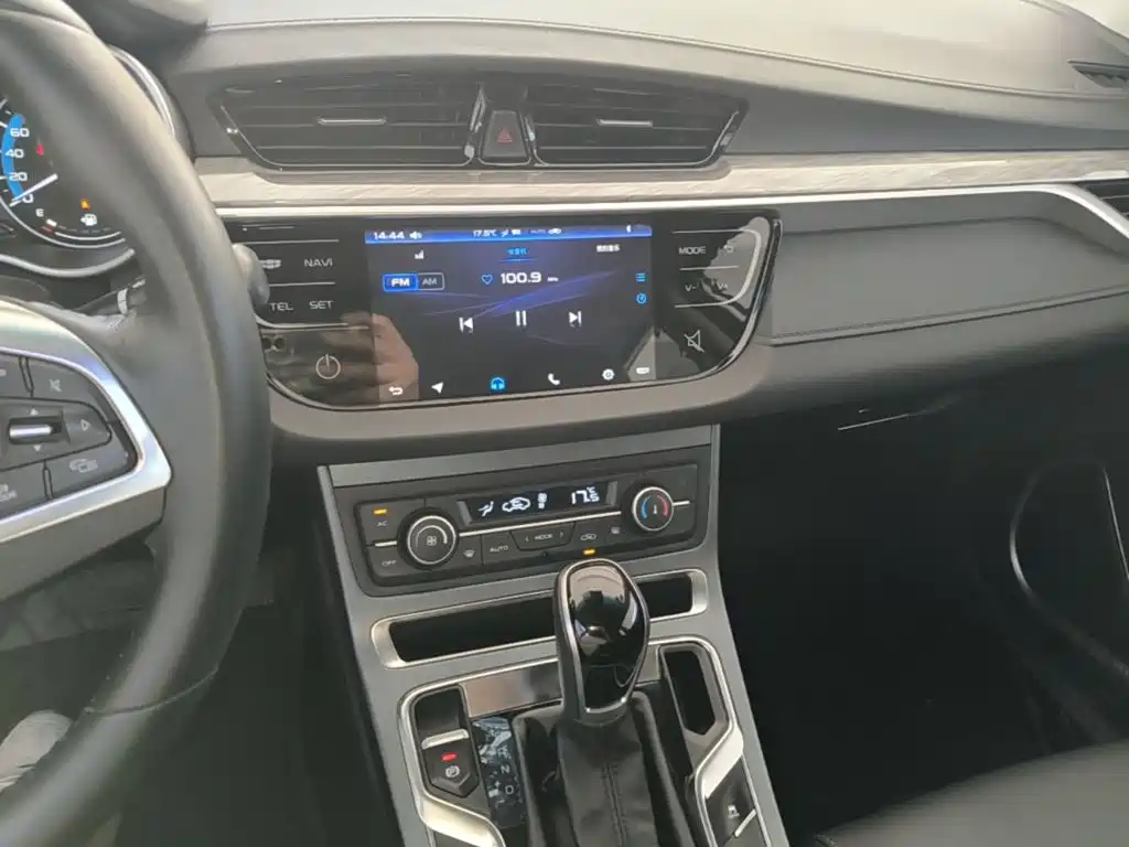 Geely Emgrand — миниатюра 13