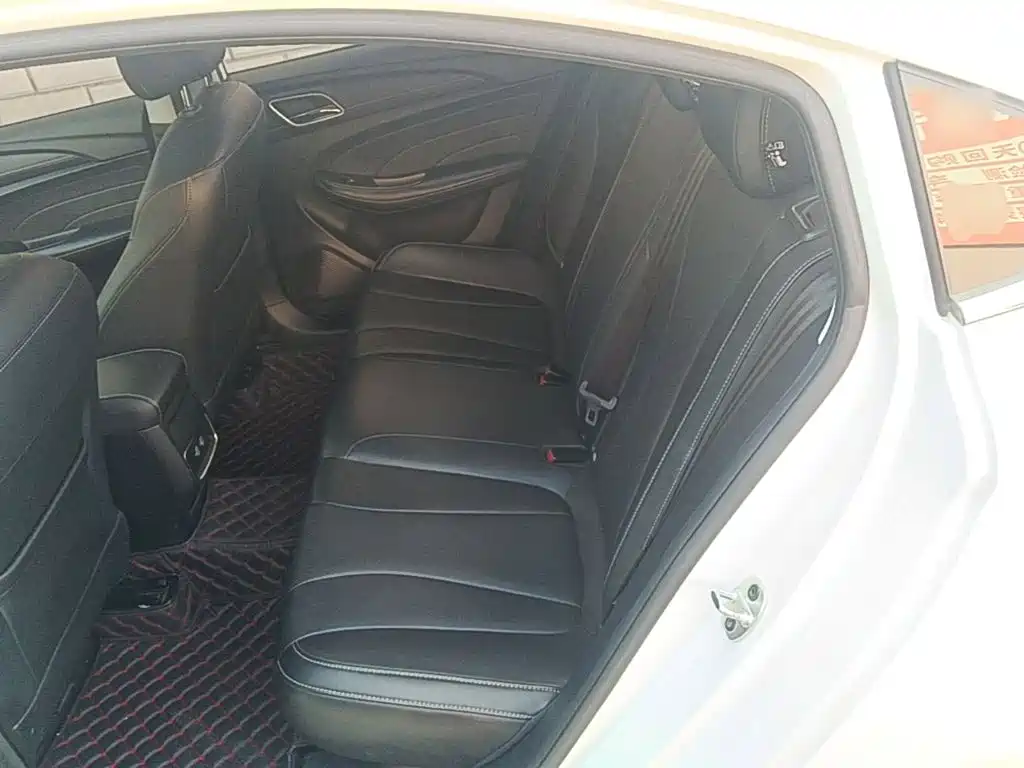 Roewe i5 — миниатюра 17