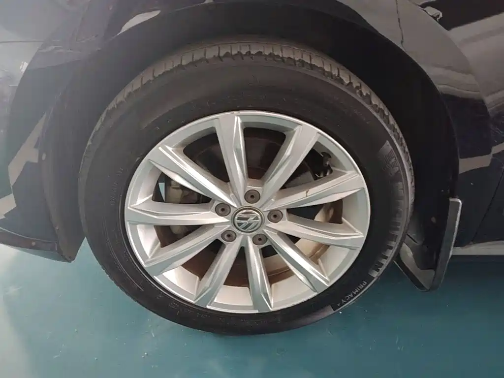 Volkswagen Passat — миниатюра 23
