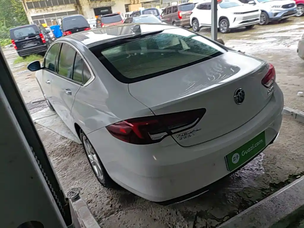 Buick Regal — миниатюра 5