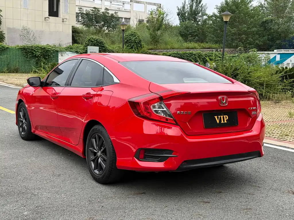 Honda Civic — миниатюра 7