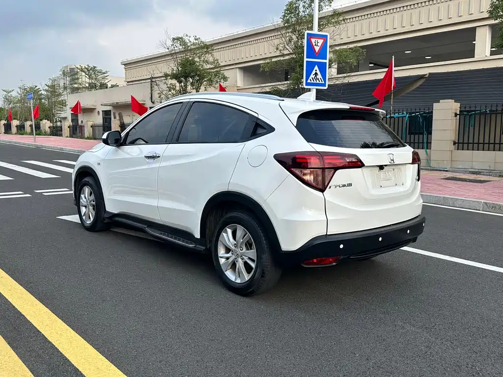 Honda Vezel — миниатюра 7