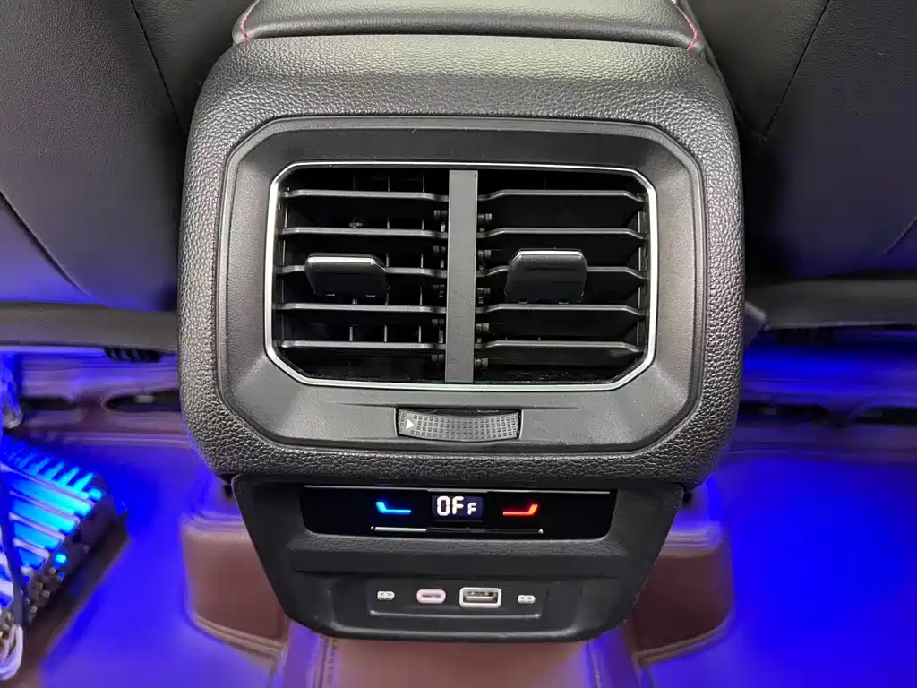 Volkswagen Tiguan L — миниатюра 17
