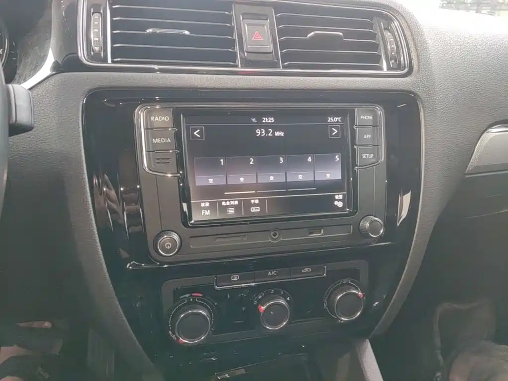 Volkswagen Sagitar — миниатюра 13