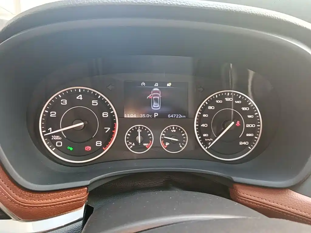 Borgward BX7 — миниатюра 12