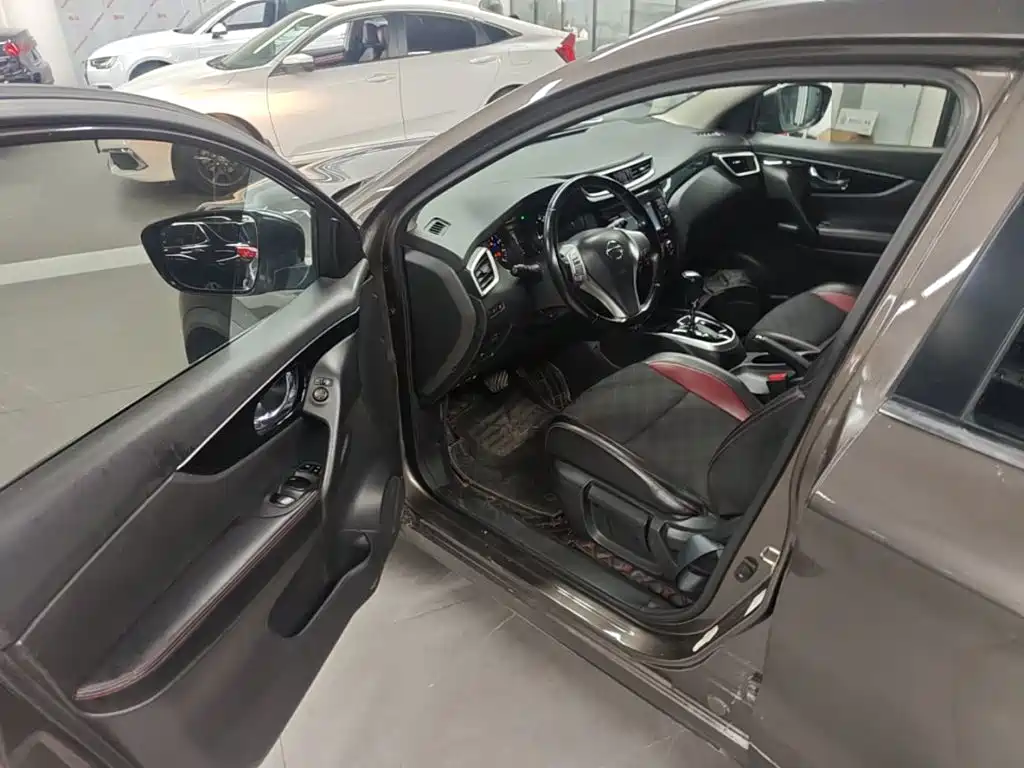 Nissan Qashqai — миниатюра 16