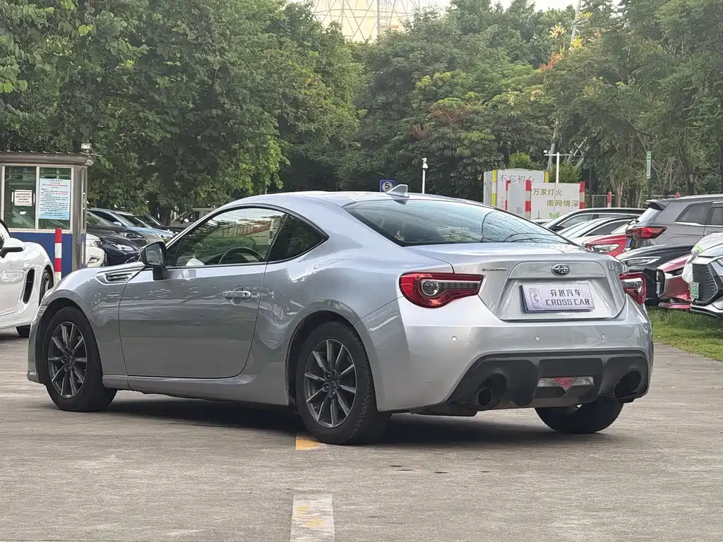 Subaru BRZ — миниатюра 6