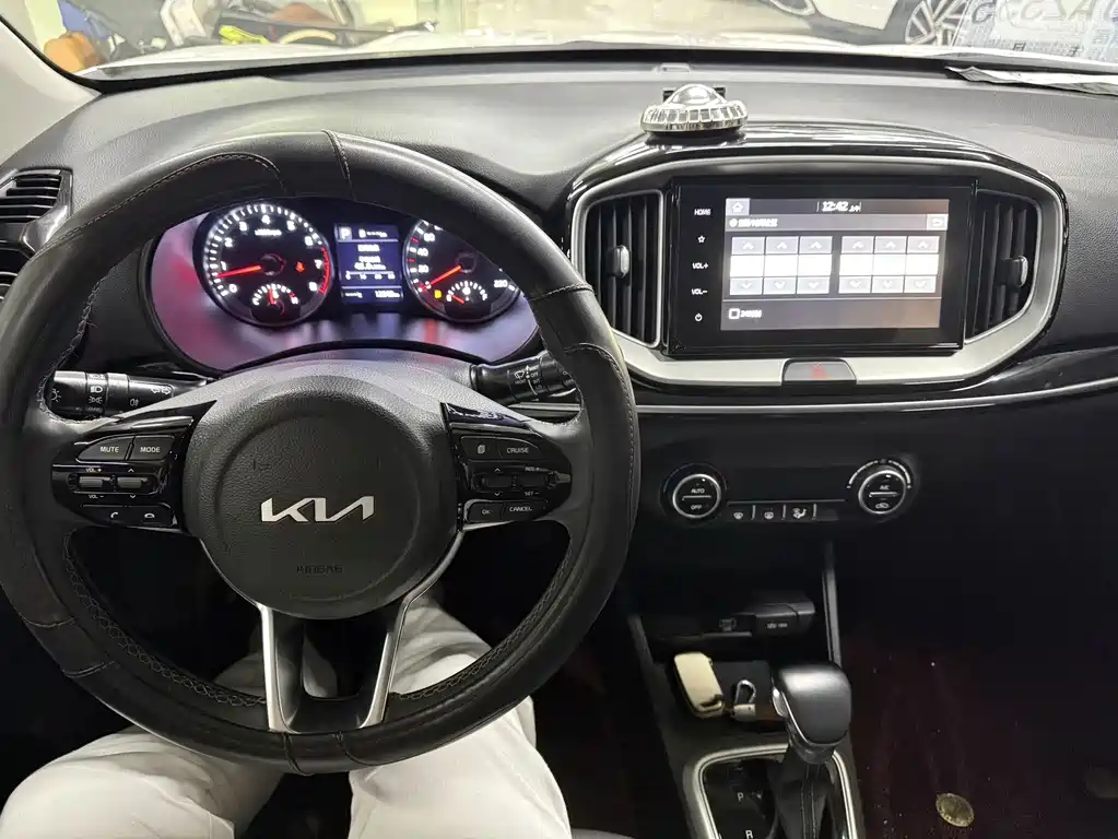 Kia KX1 — миниатюра 5