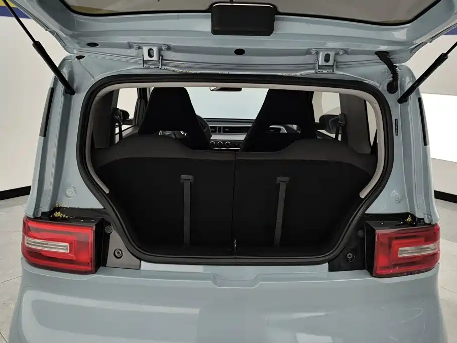 Wuling MINIEV — миниатюра 4