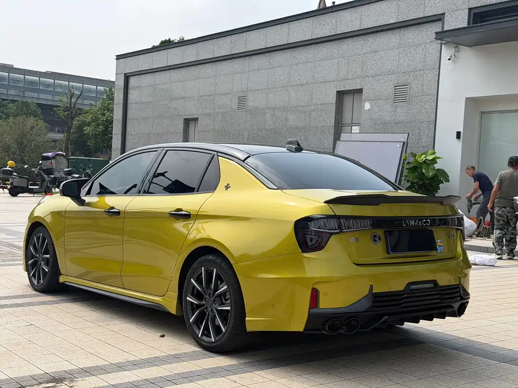 Lynk & Co 03 — миниатюра 11
