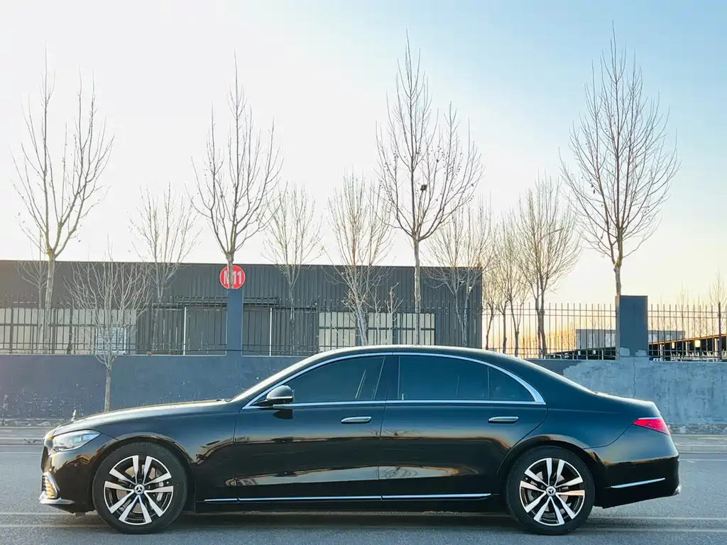 MERCEDES-BENZ S CLASS
