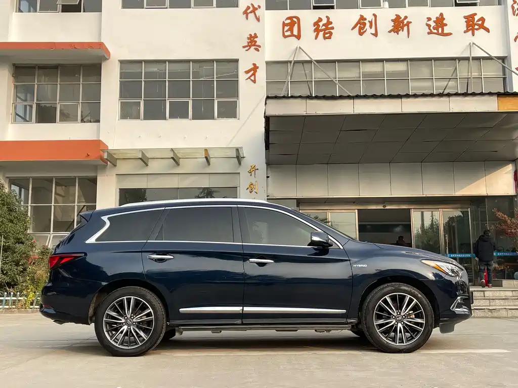Infiniti QX60 (Import) — миниатюра 4