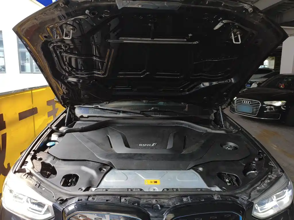 BMW iX3 — миниатюра 20