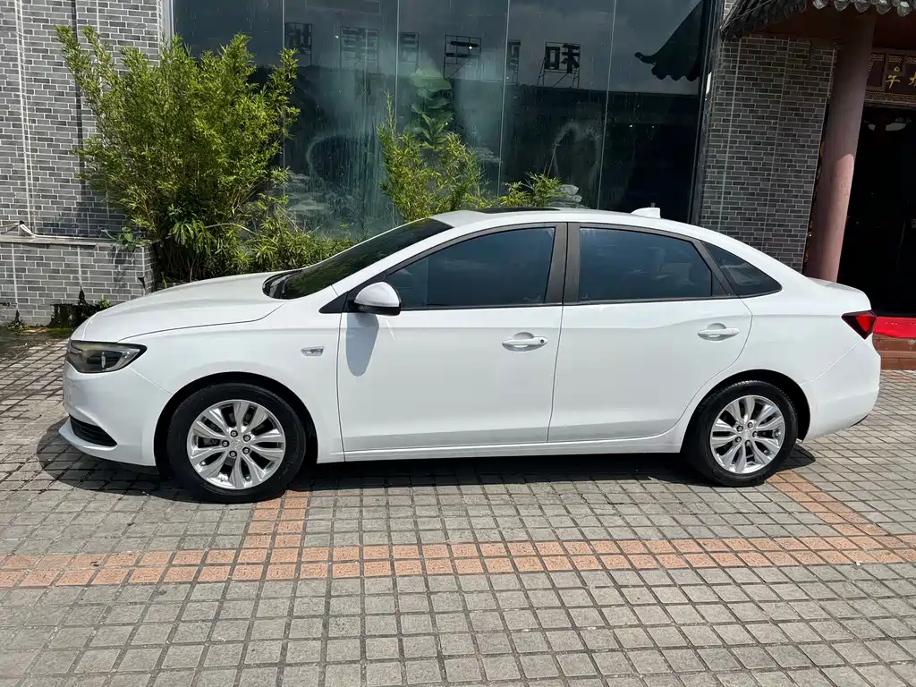 Buick Excelle — миниатюра 4