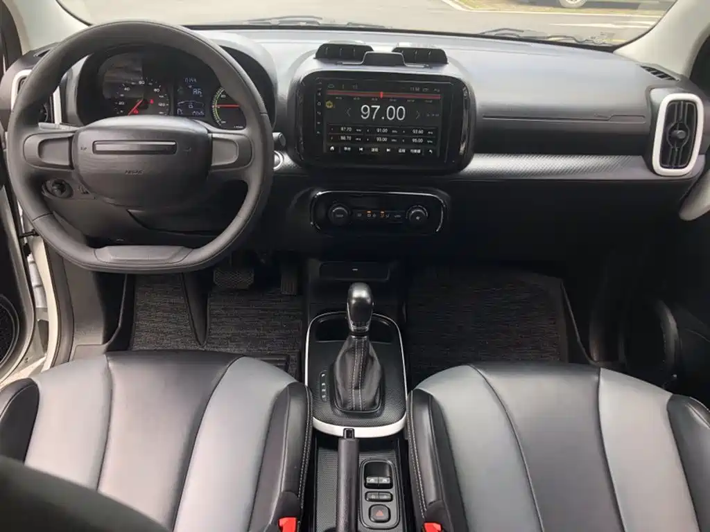 Roewe Clever — миниатюра 16