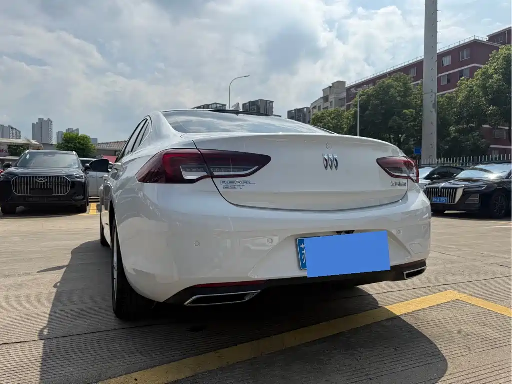 Buick Regal — миниатюра 5