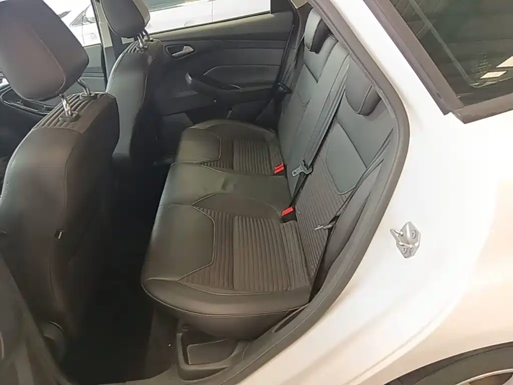Ford Focus — миниатюра 17