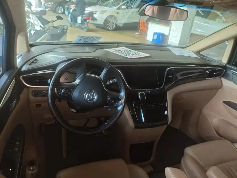 Buick GL8 — миниатюра 3