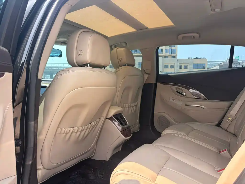 Buick LaCrosse — миниатюра 7