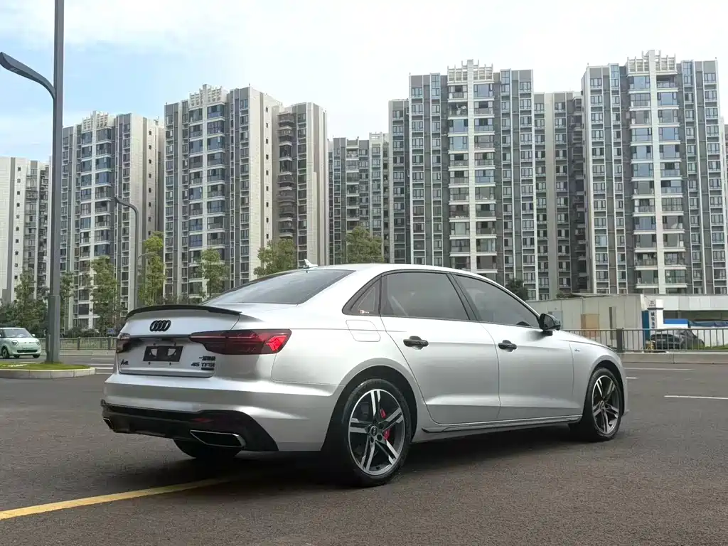 Audi A4L — миниатюра 11