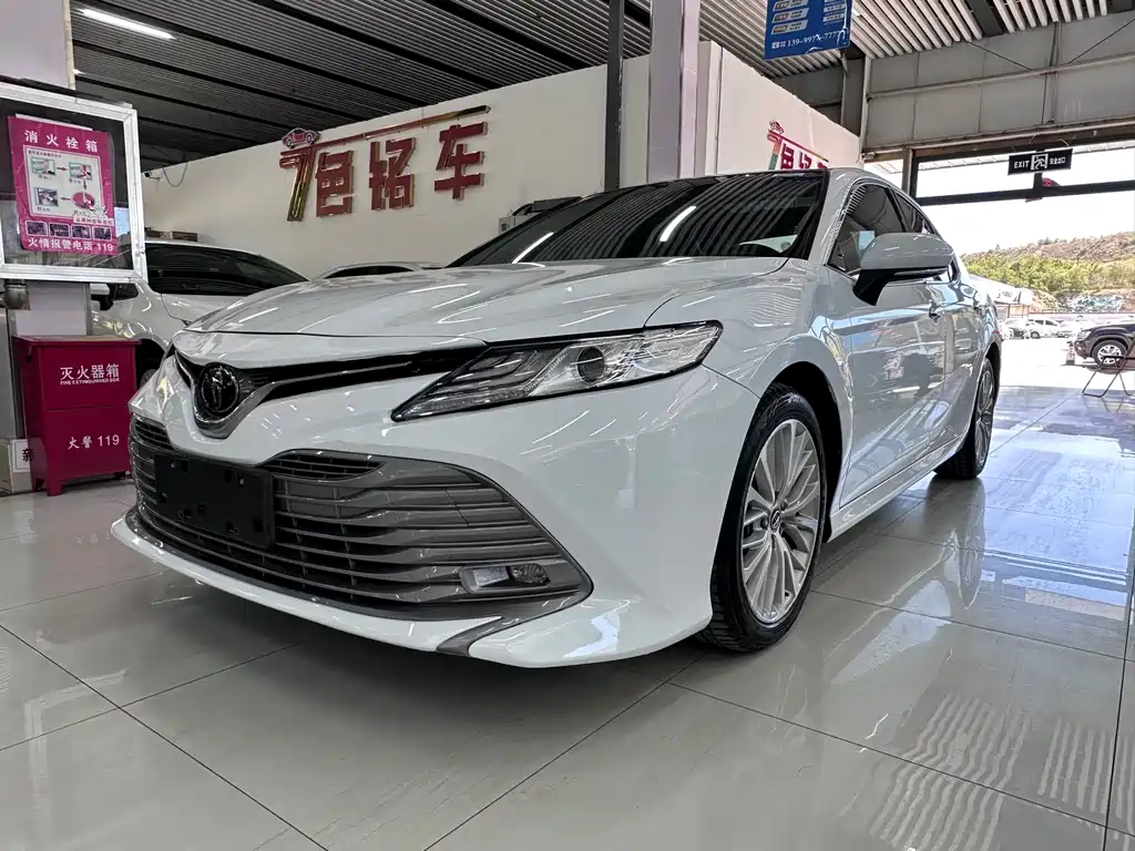 Купить Toyota Camry