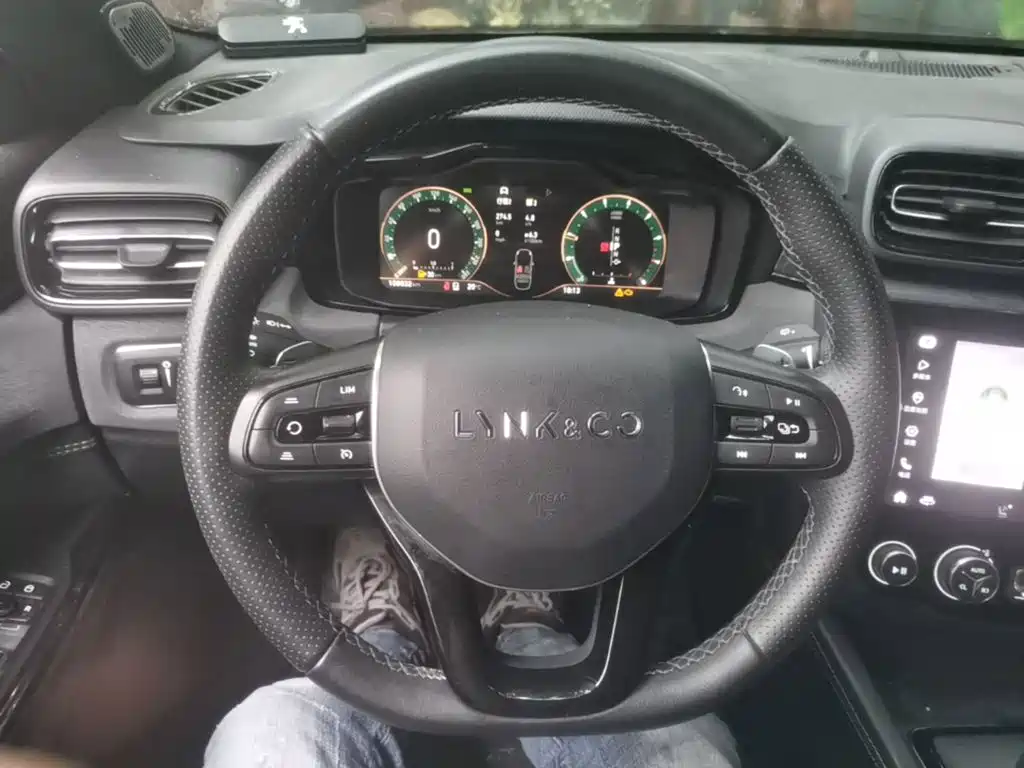 Lynk & Co 03 — миниатюра 11