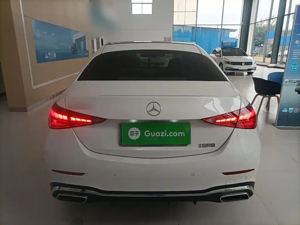 Mercedes-Benz C-Class — миниатюра 6