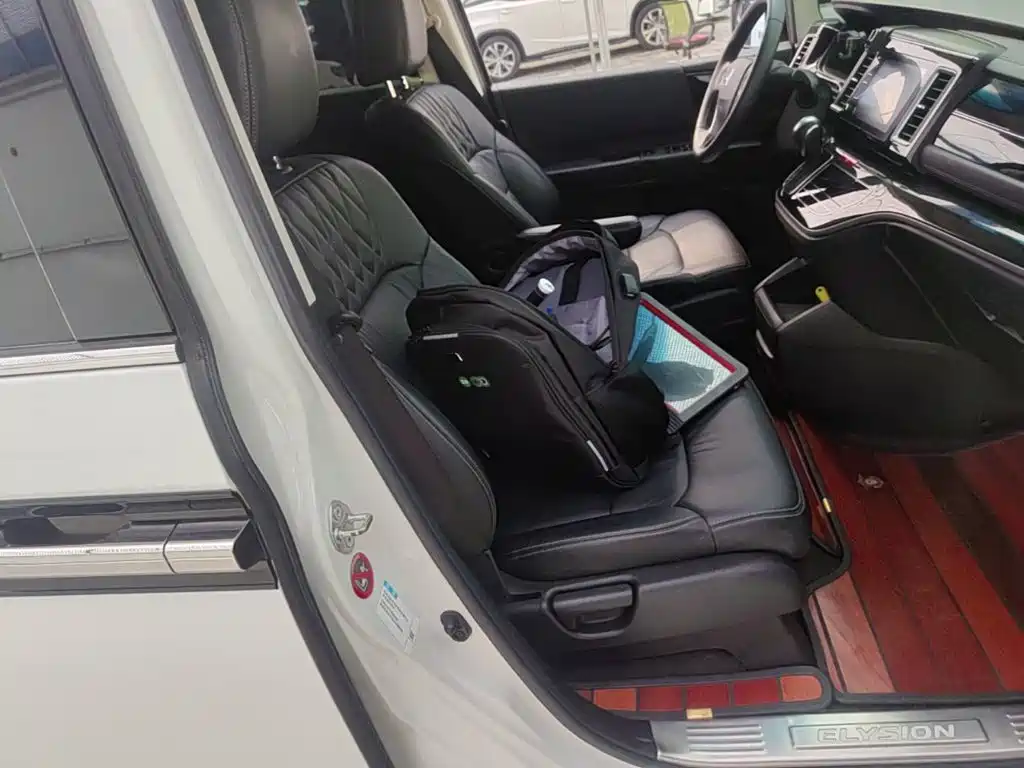 Honda Elysion — миниатюра 25