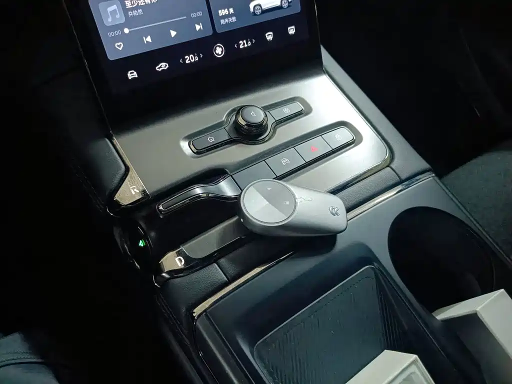 NIO EC6 — миниатюра 9