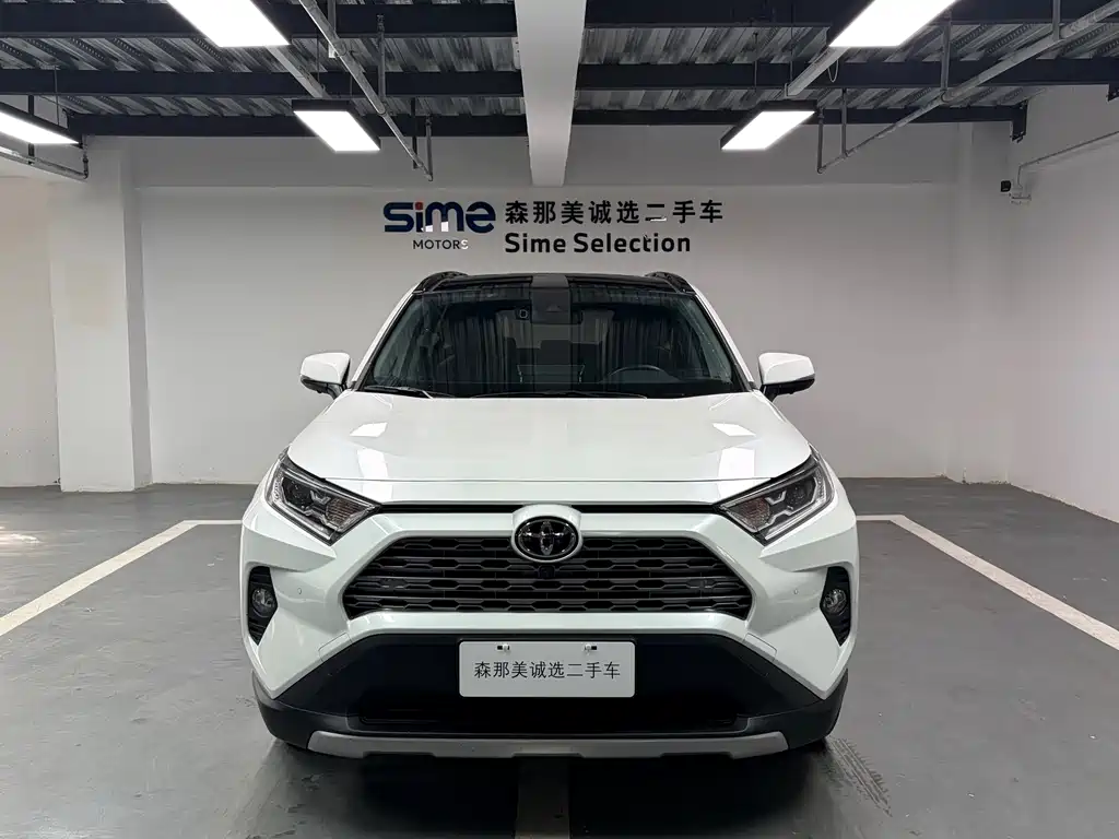 Toyota RAV4 2022 2.0L CVT Luxury