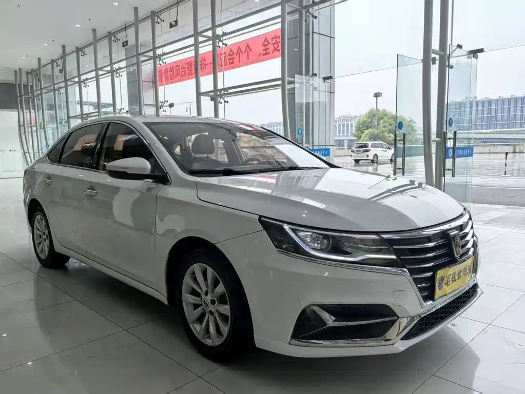 Roewe i6 2017 45T Smart