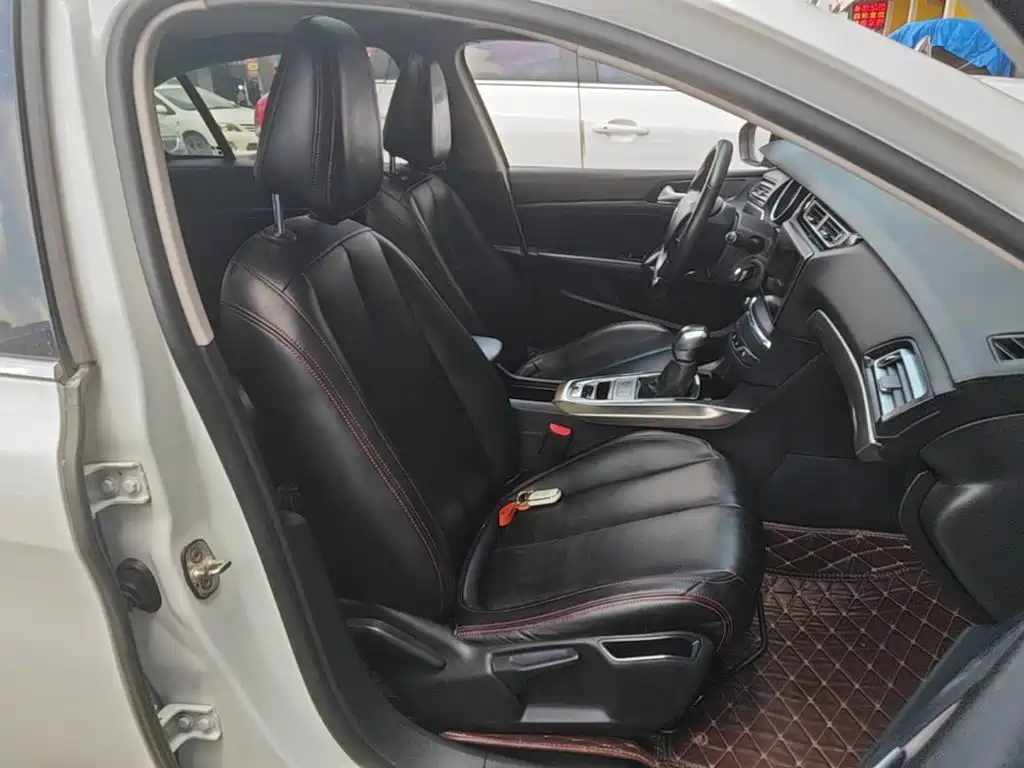 Peugeot 408 — миниатюра 25
