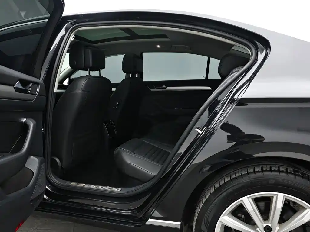 Volkswagen Magotan — миниатюра 13