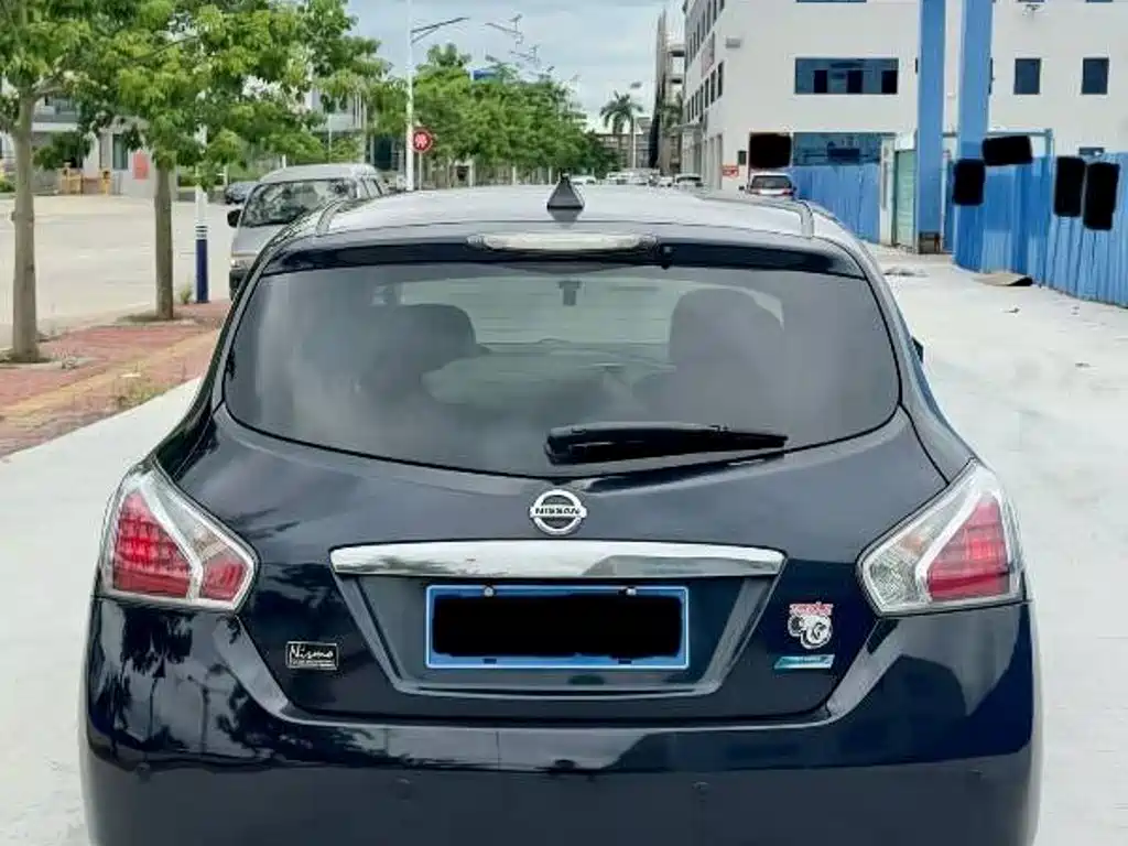 Nissan Tiida — миниатюра 3